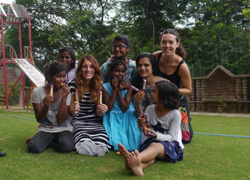 International Volunteers International Volunteers